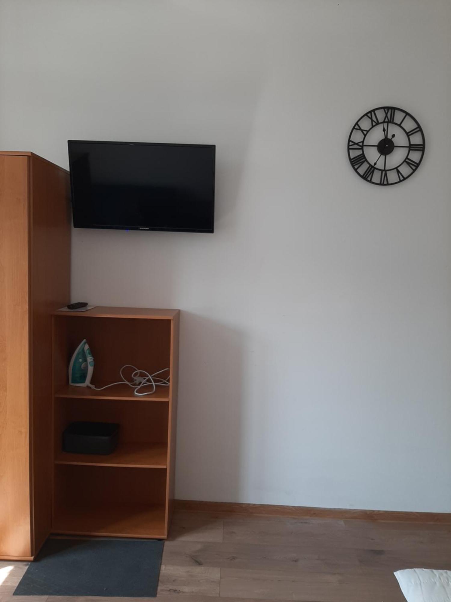 Apartamenty Marco 3-Bis- Przy Dworcu-Stare Miasto-Super Wi Fi Krakow Exterior photo